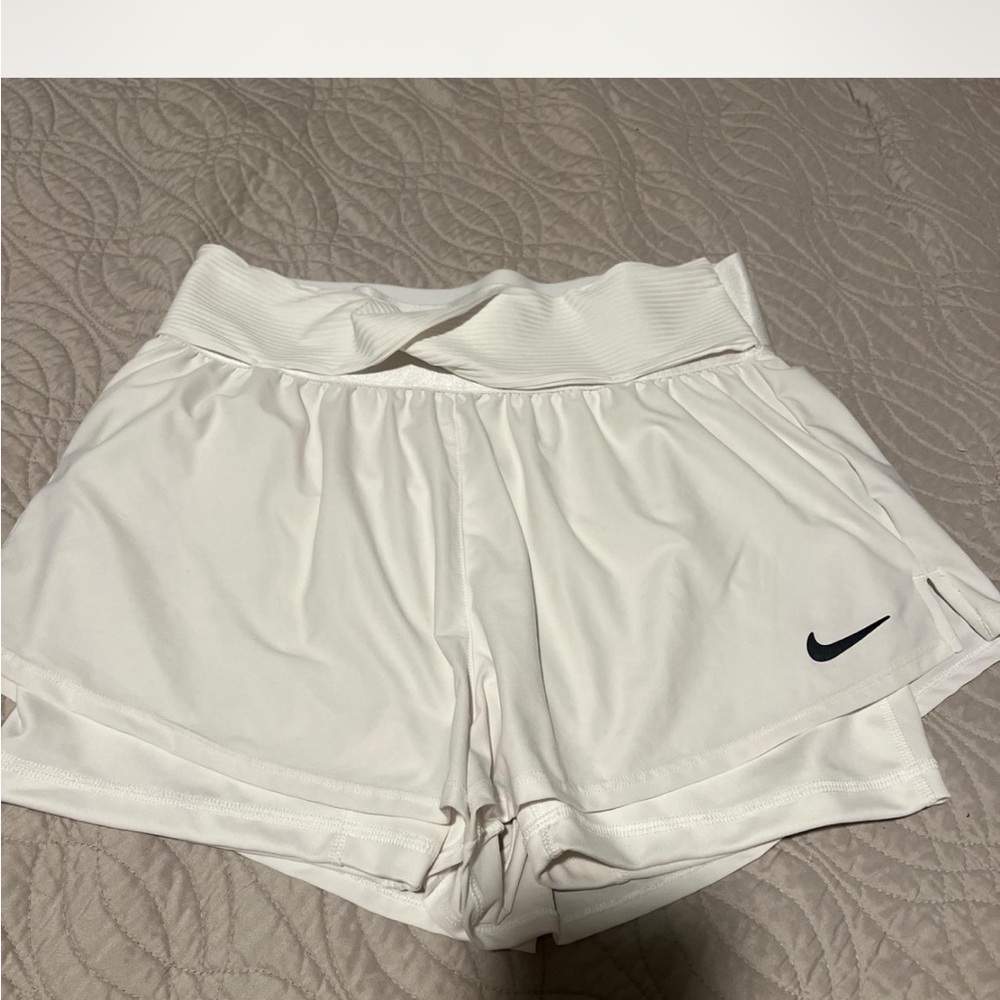 Nike White Athletic Shorts Lightweight Performance